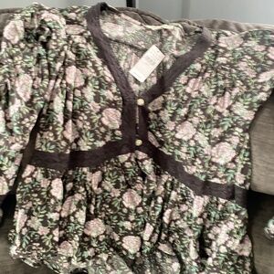 American Eagle Woman’s Top